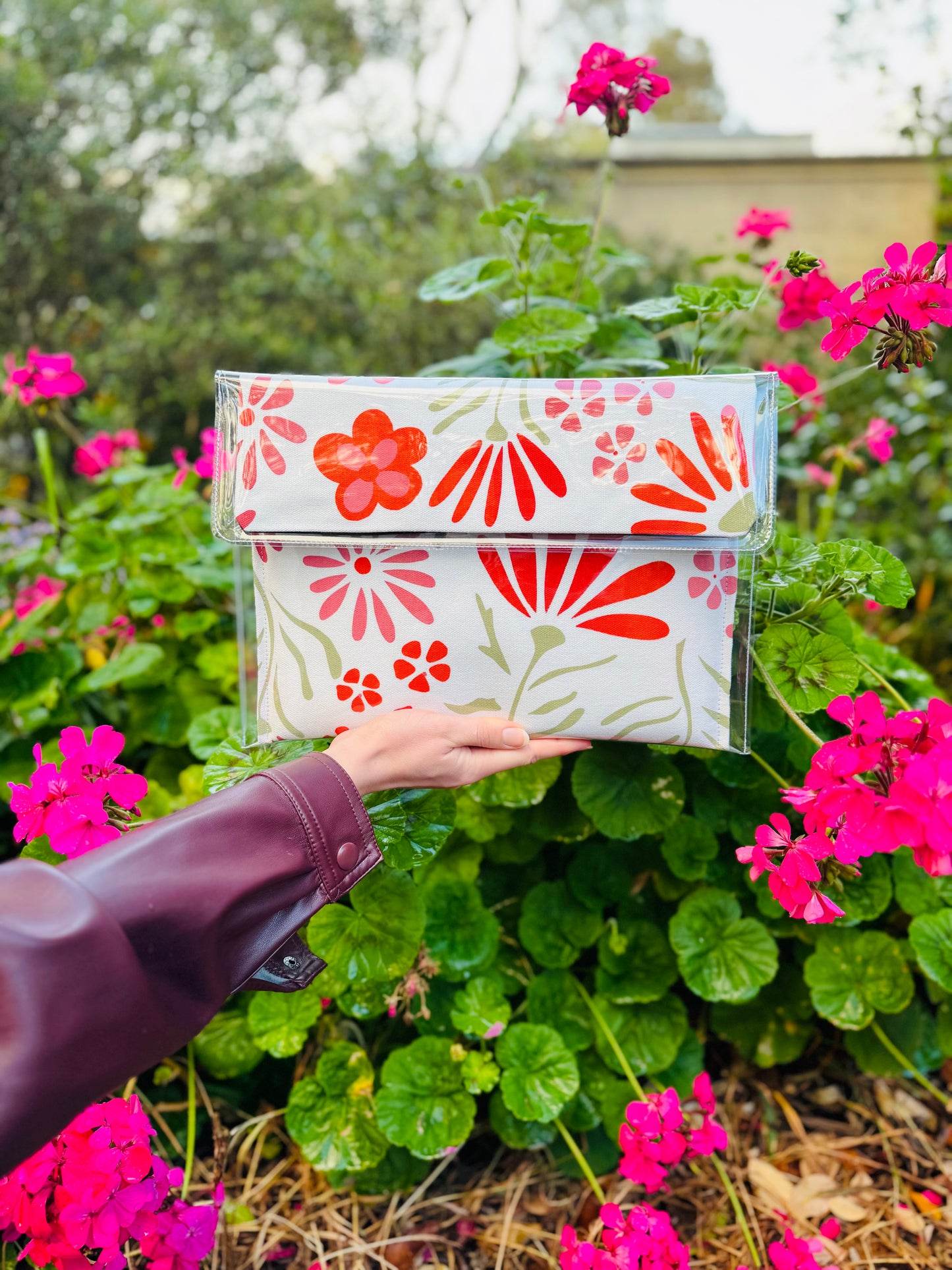 NAN'S GARDEN | 11" TECH CASE