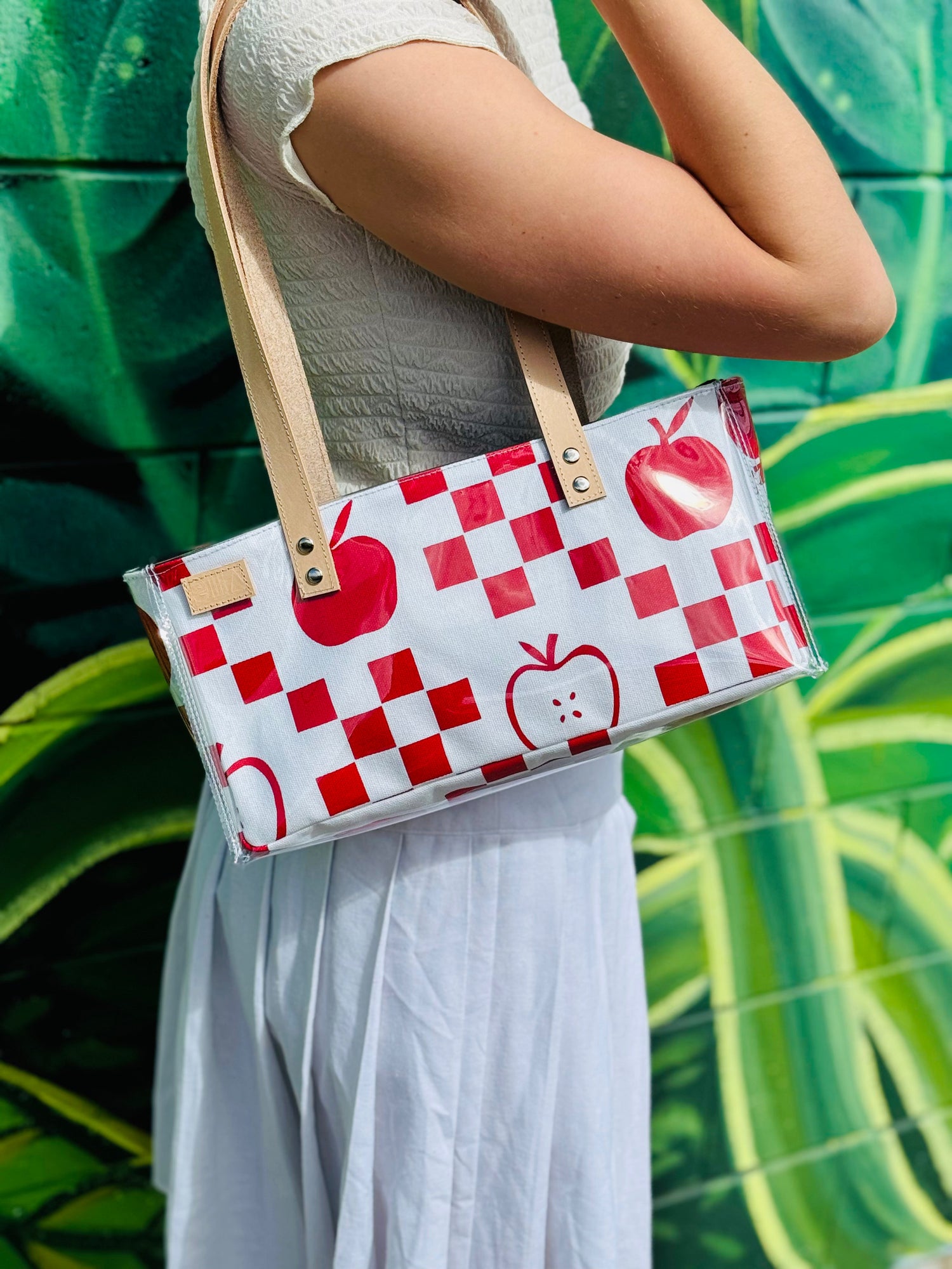 RECTANGULAR SHOULDER BAGS