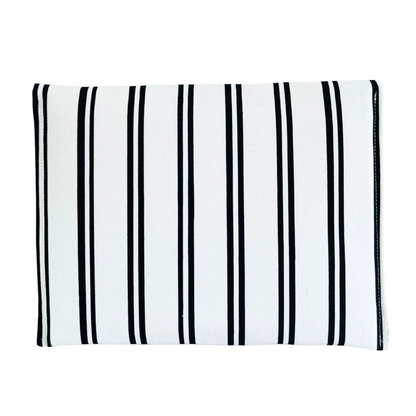 MONOCHROME MOVES | 11" TECH CASE