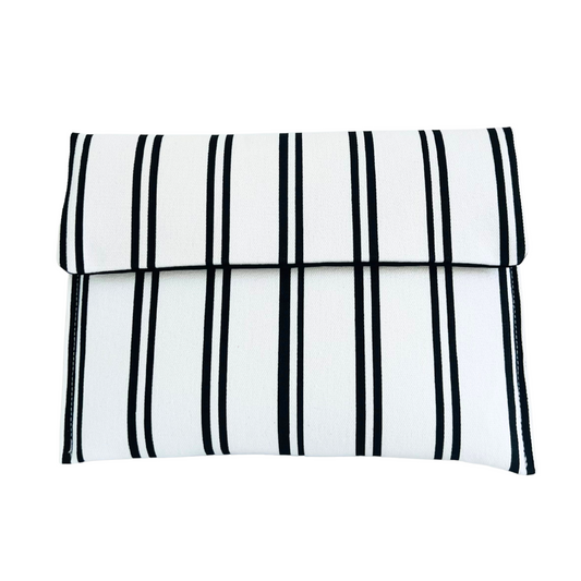 MONOCHROME MOVES | LARGE CLUTCH