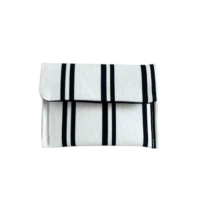 MONOCHROME MOVES | SMALL PURSE