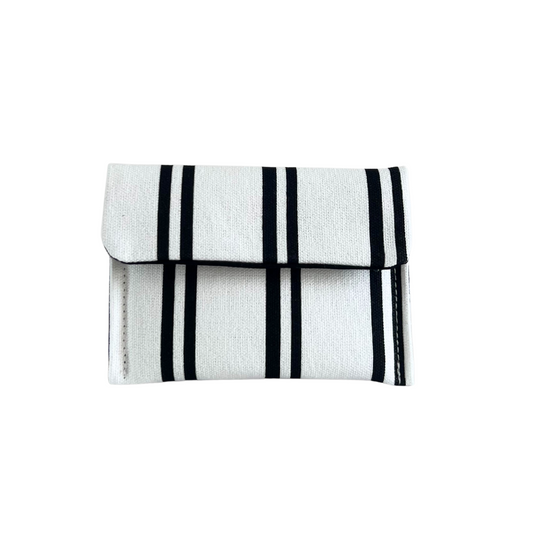 MONOCHROME MOVES | SMALL PURSE