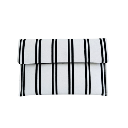 MONOCHROME MOVES | SMALL CLUTCH
