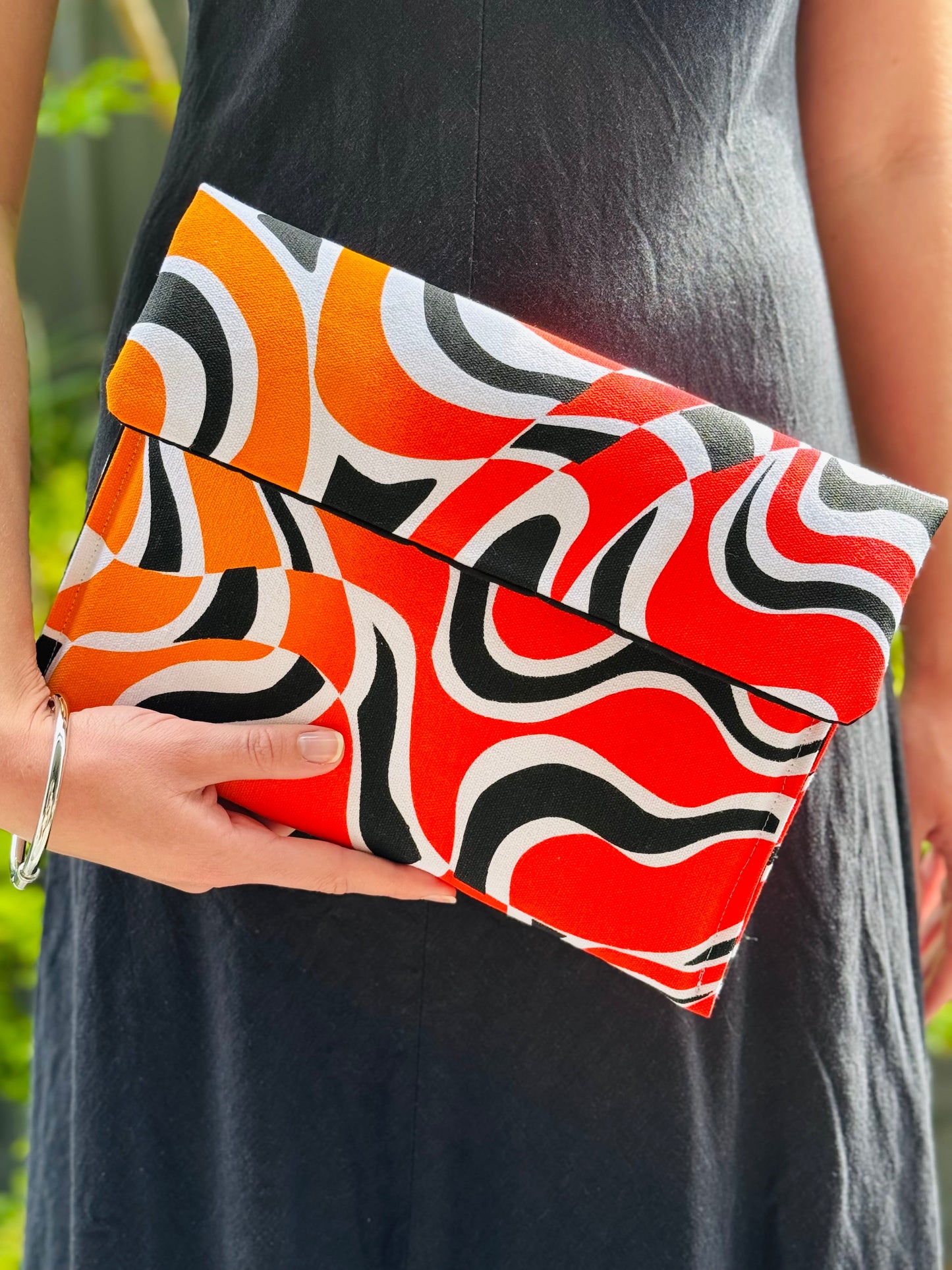 RED HOT | LARGE CLUTCH